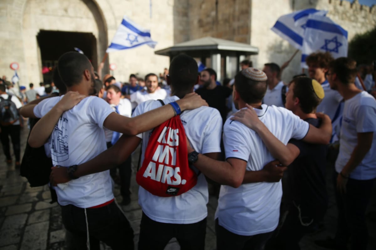 'ריקודגלים' ברחבת שער שכם • צפו בתיעוד