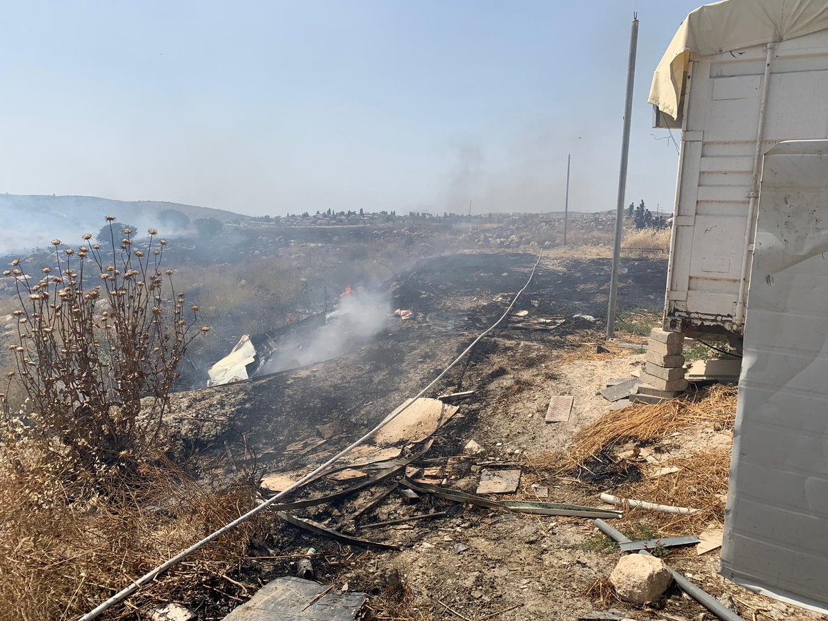 שריפה בבית שמש: חרדים מחלצים ספרי תורה