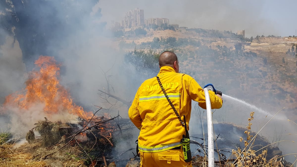 הושגה שליטה על האש בירושלים; התושבים שבו לבתיהם