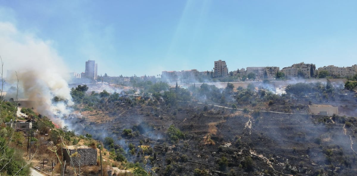 חשש מזליגת השריפה בליפתא לכיוון ירושלים • צפו בתיעוד