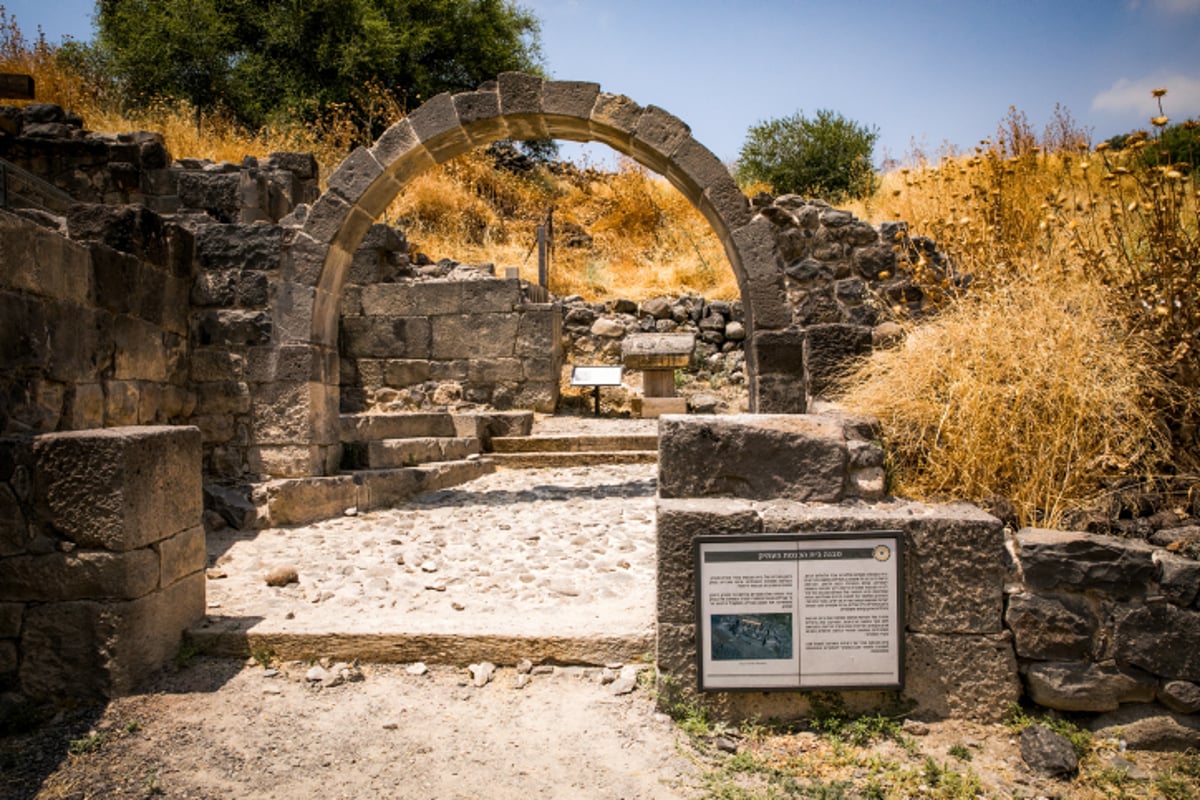 סיור דרך המצלמה לביה"כ העתיק בגולן