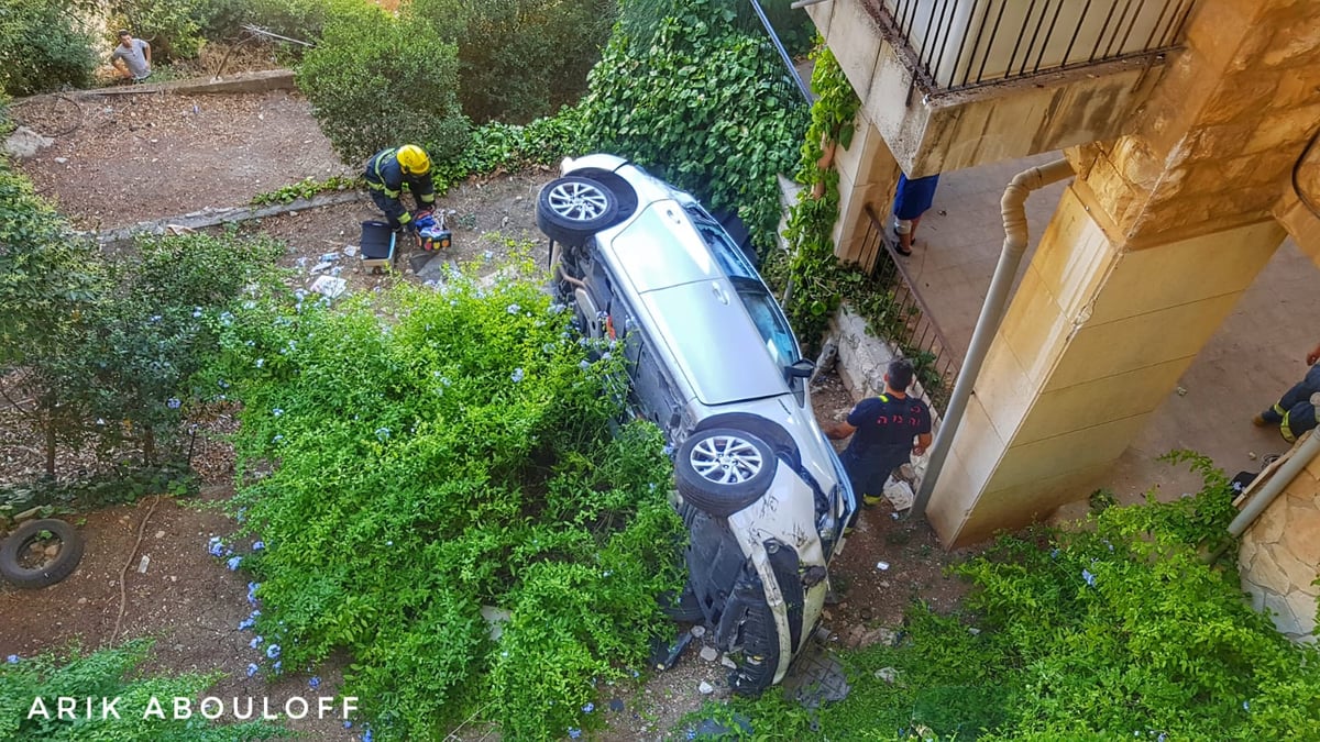 ירושלים: נהגת נפלה בין שני בניינים ונפצעה בינוני