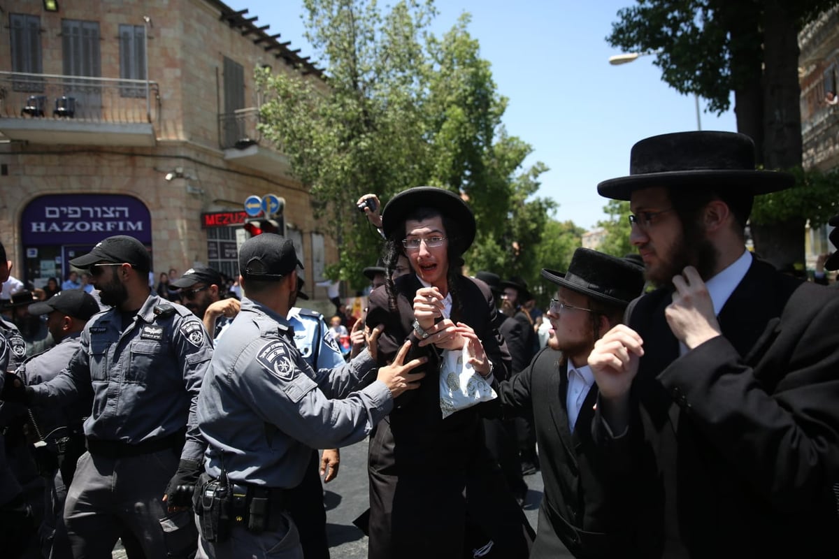 הפגנה אלימה בירושלים בעקבות מעצר הבנות