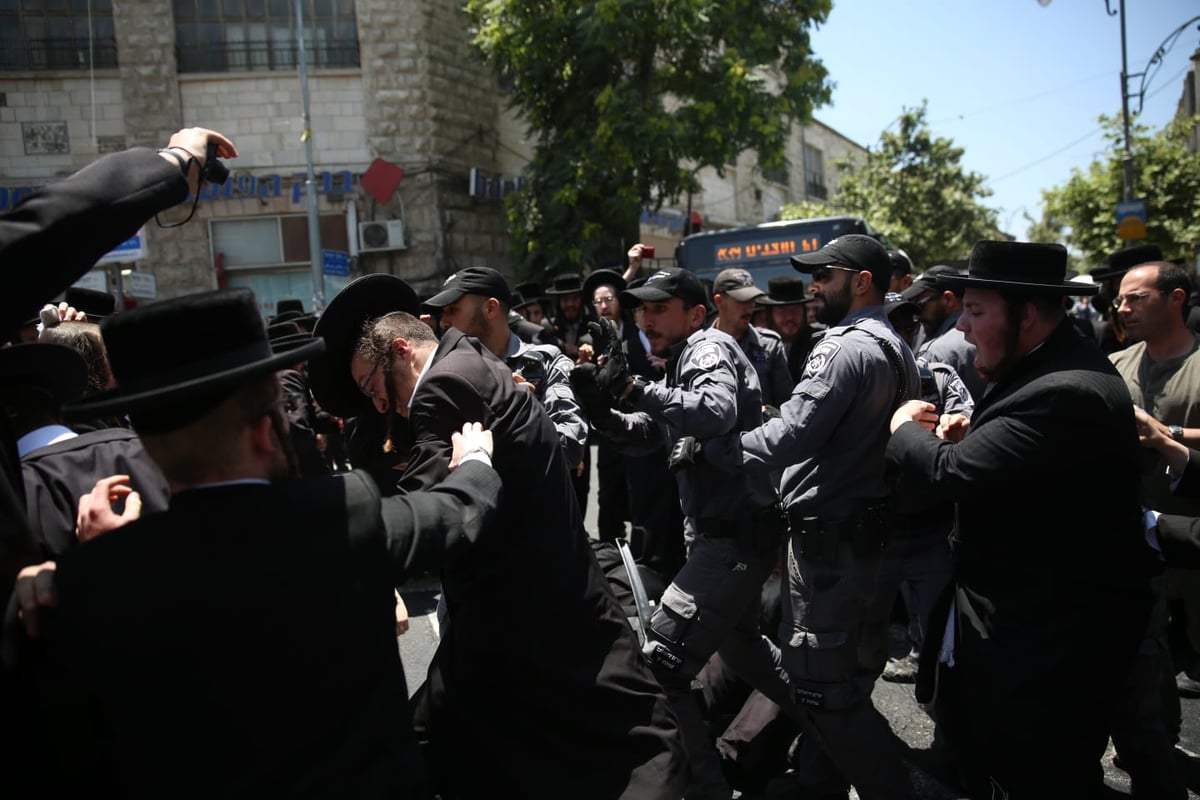 הפגנה אלימה בירושלים בעקבות מעצר הבנות