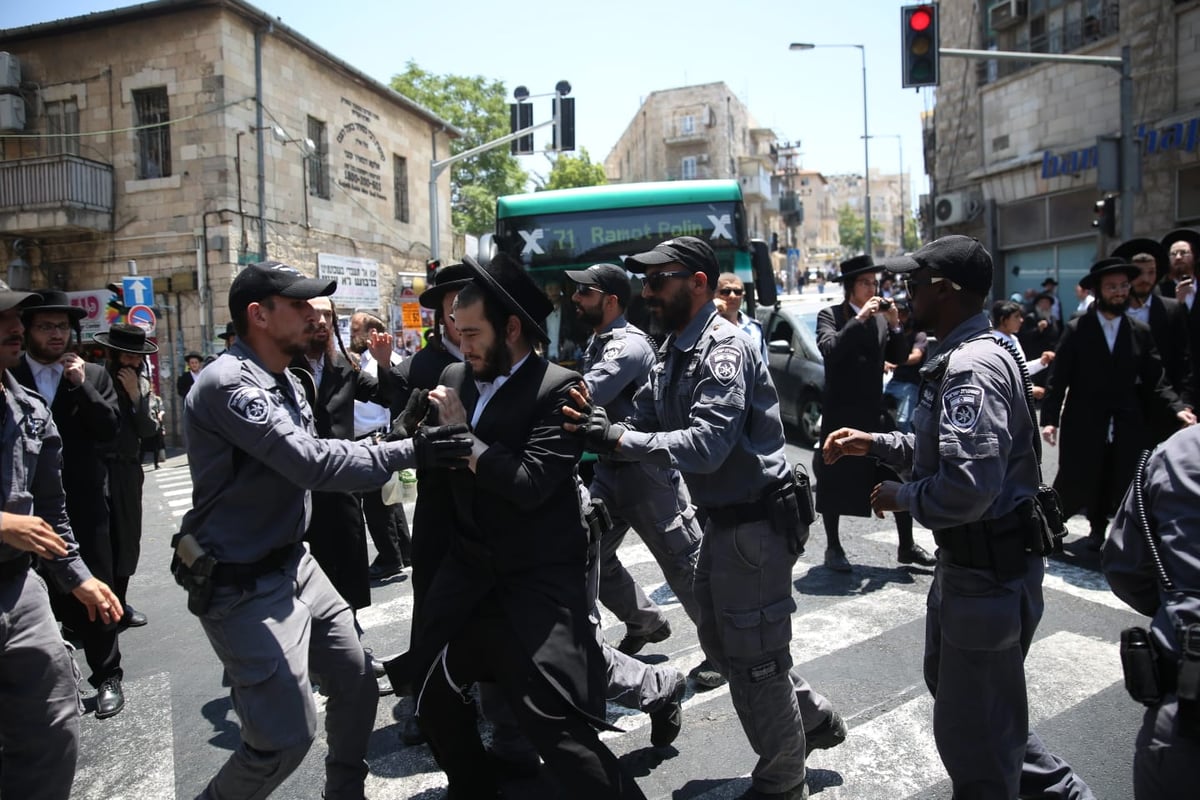 הפגנה אלימה בירושלים בעקבות מעצר הבנות