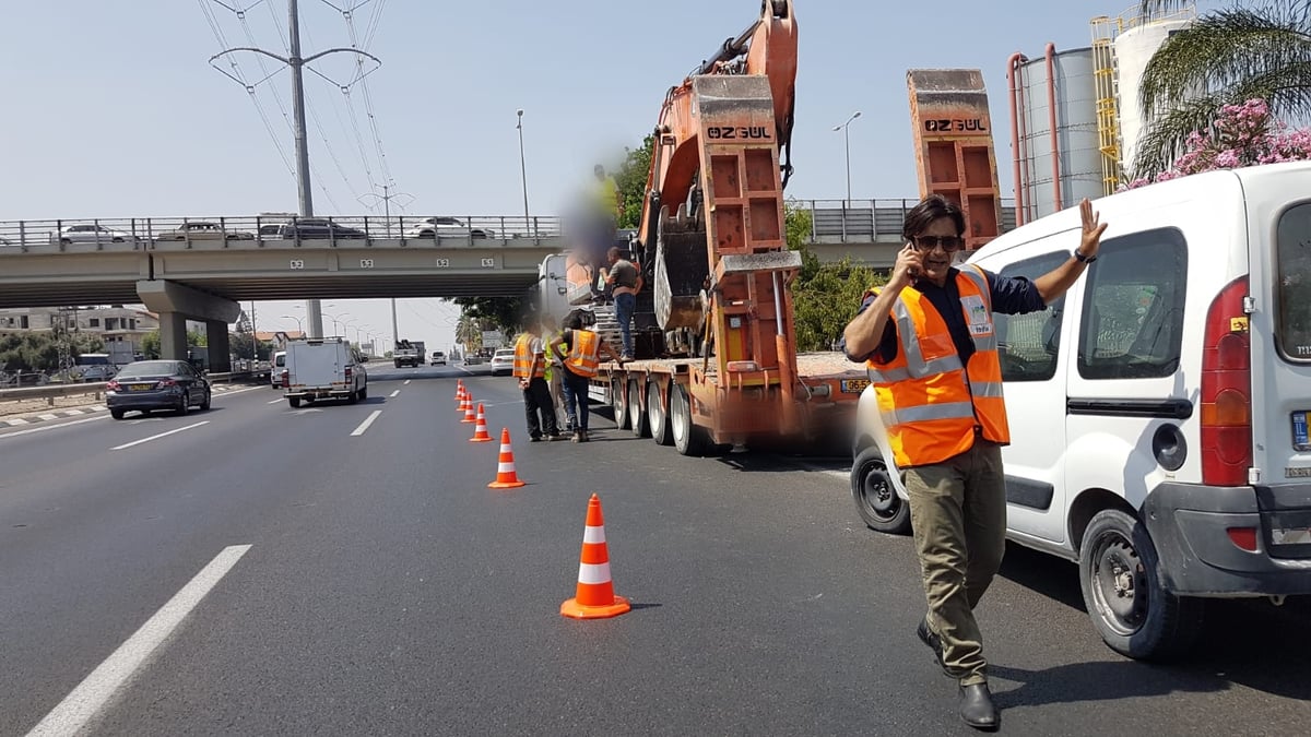 שוב הגשר לגבעת שמואל נפגע ממשאית