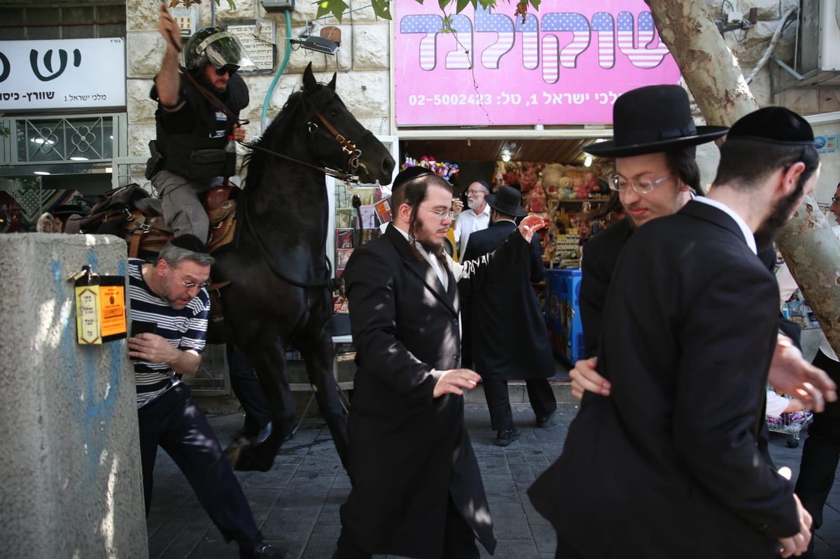 סוף הסאגה: הבחורות שמעצרן עורר מהומות יזכו לפטור מגיוס