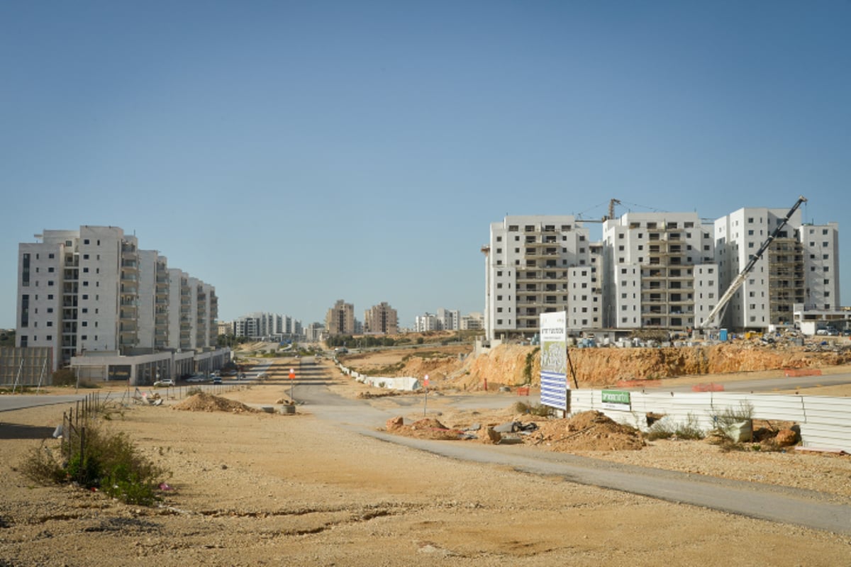 בנייה בחריש. אילוסטרציה