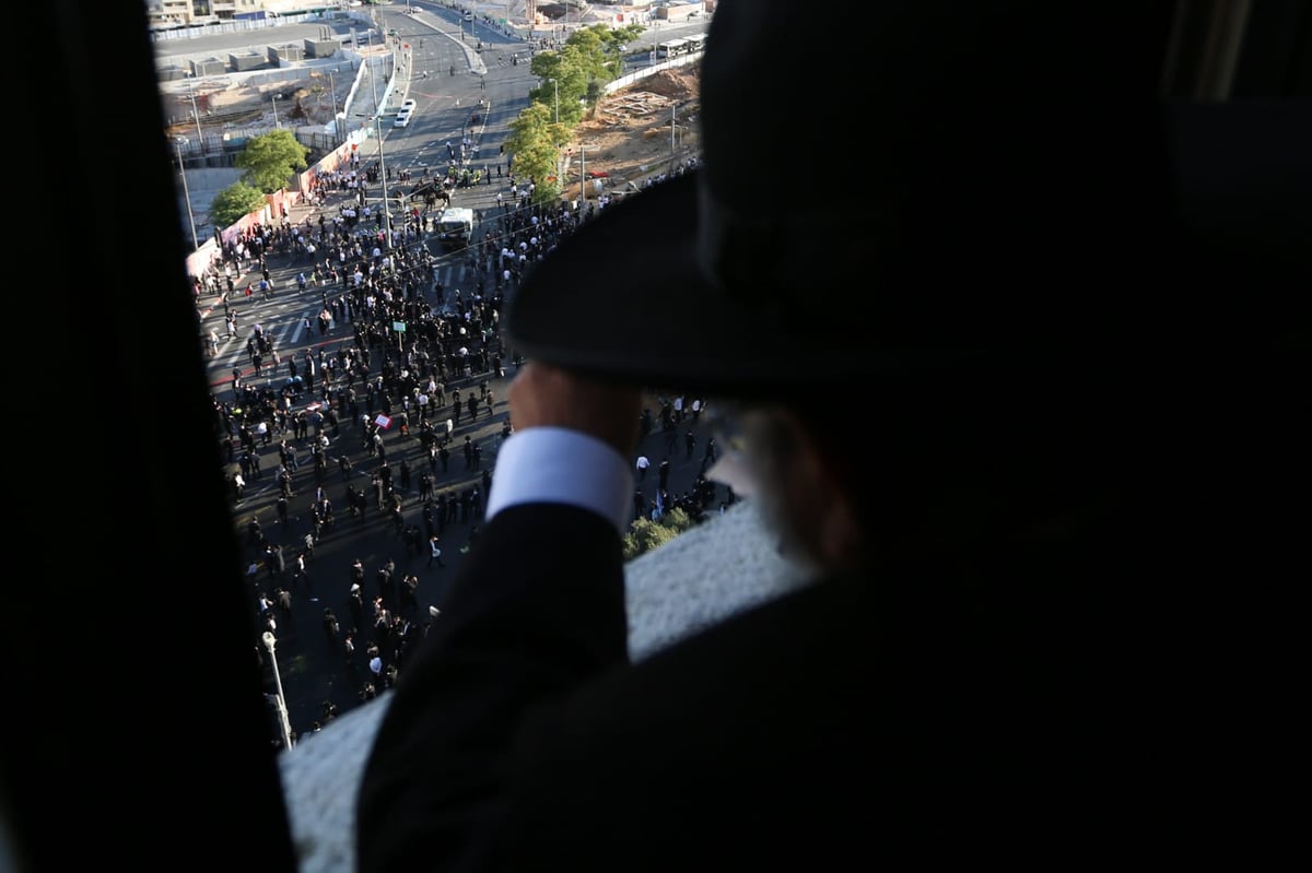 הפגנת 'הפלג' בירושלים: עימותים עם שוטרים; 22 עצורים