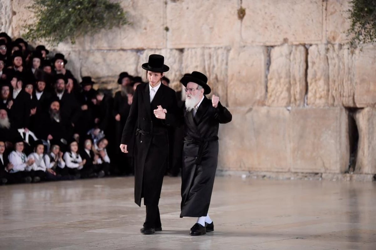 לקראת החתונה: האדמו"ר מויז'ניץ בכותל המערבי