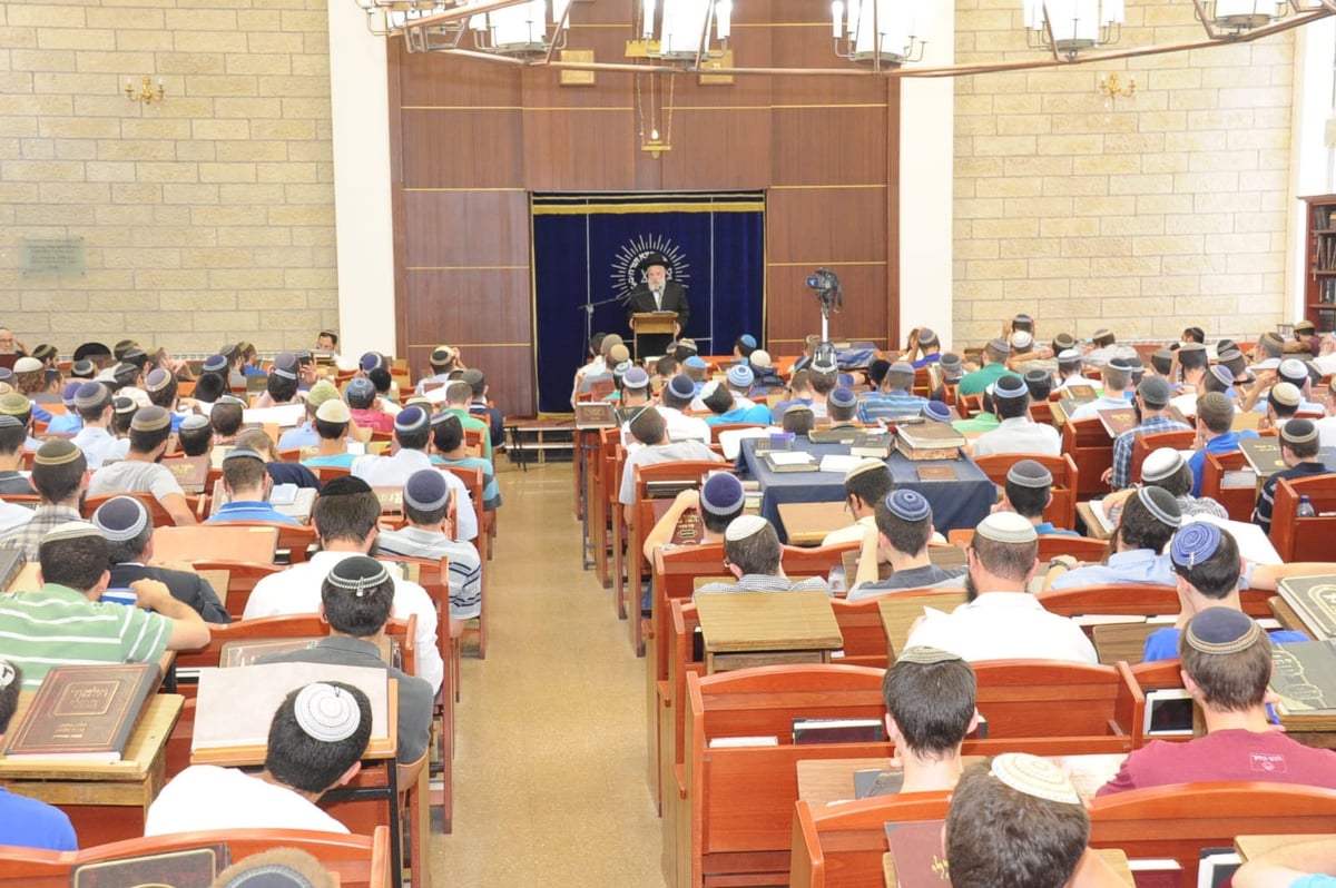 חרדים ודתיים: אחווה נדירה בעולם הישיבות