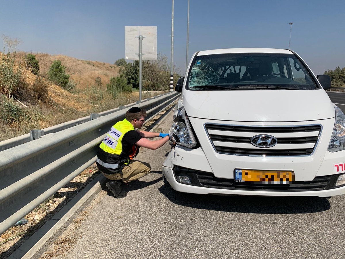 בכביש 421: חרדי יצא לתקן פנצ'ר - ונהרג ביציאה מהעיר