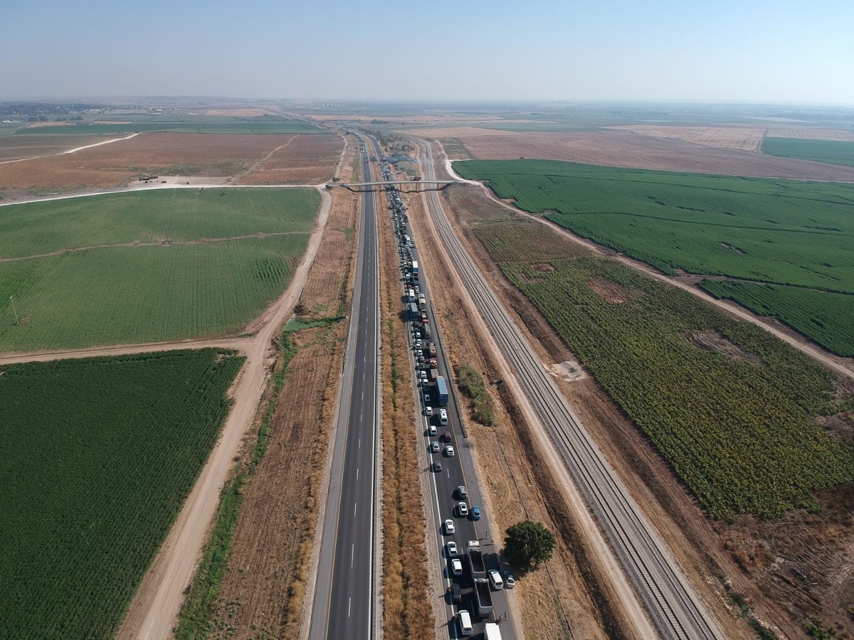 מדהים: כך נראה פקק בכביש 6 - מהאוויר