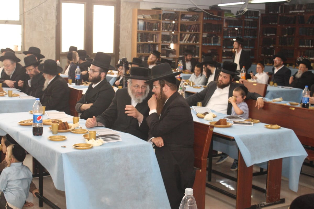 ילדי 'לעלוב' במסיבת חומש • צפו בגלריה