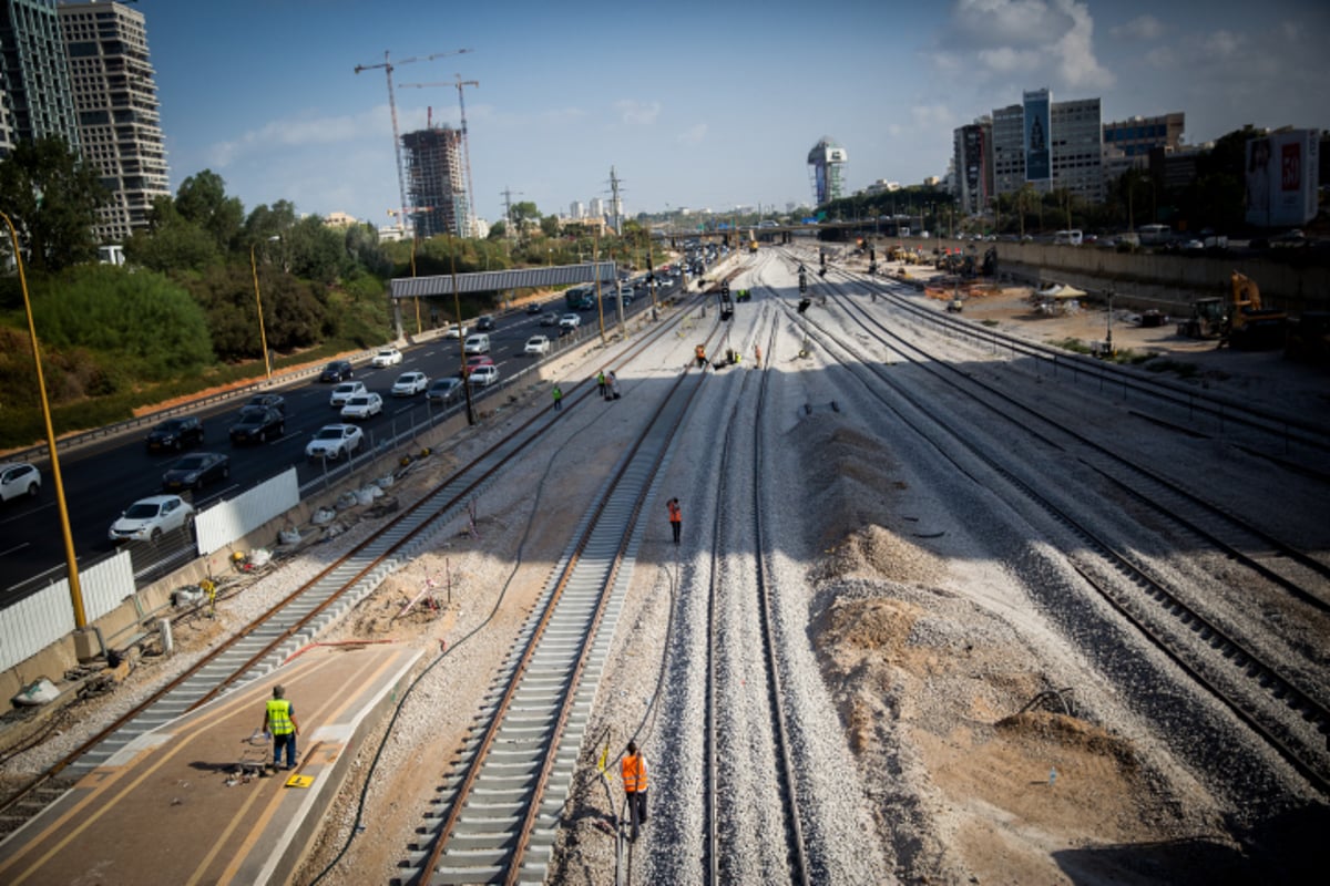 עבודות ברכבת, אילוסטרציה