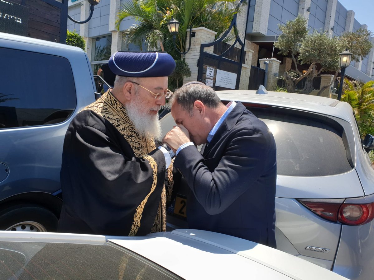 ערב שבת של הראשל"צ: שלוש בריתות. צפו