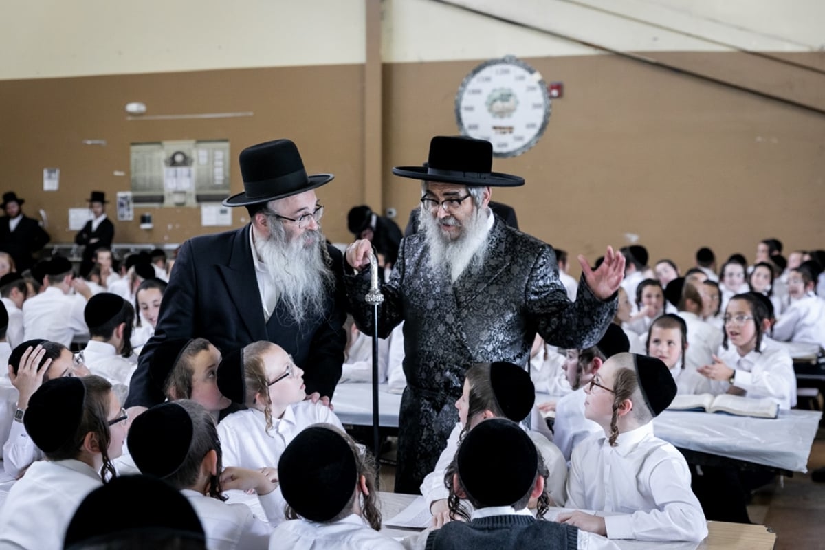 האדמו"ר מסאטמר בביקור במחנות הקיץ