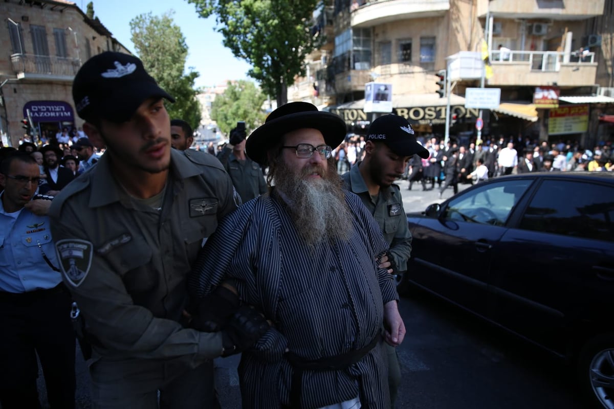 בעקבות מעצר העריק: חסימת כבישים בירושלים - 6 נעצרו