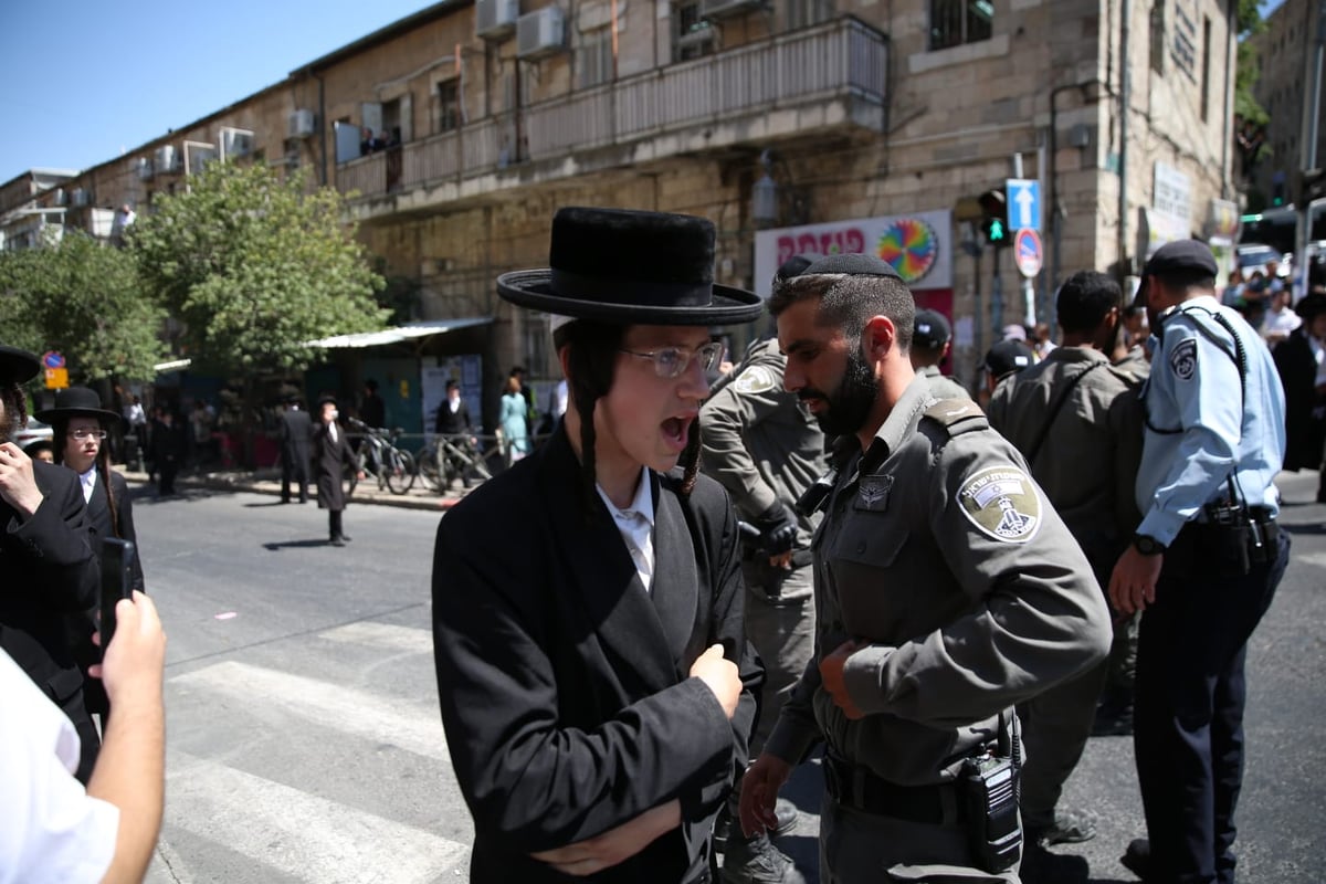 בעקבות מעצר העריק: חסימת כבישים בירושלים - 6 נעצרו