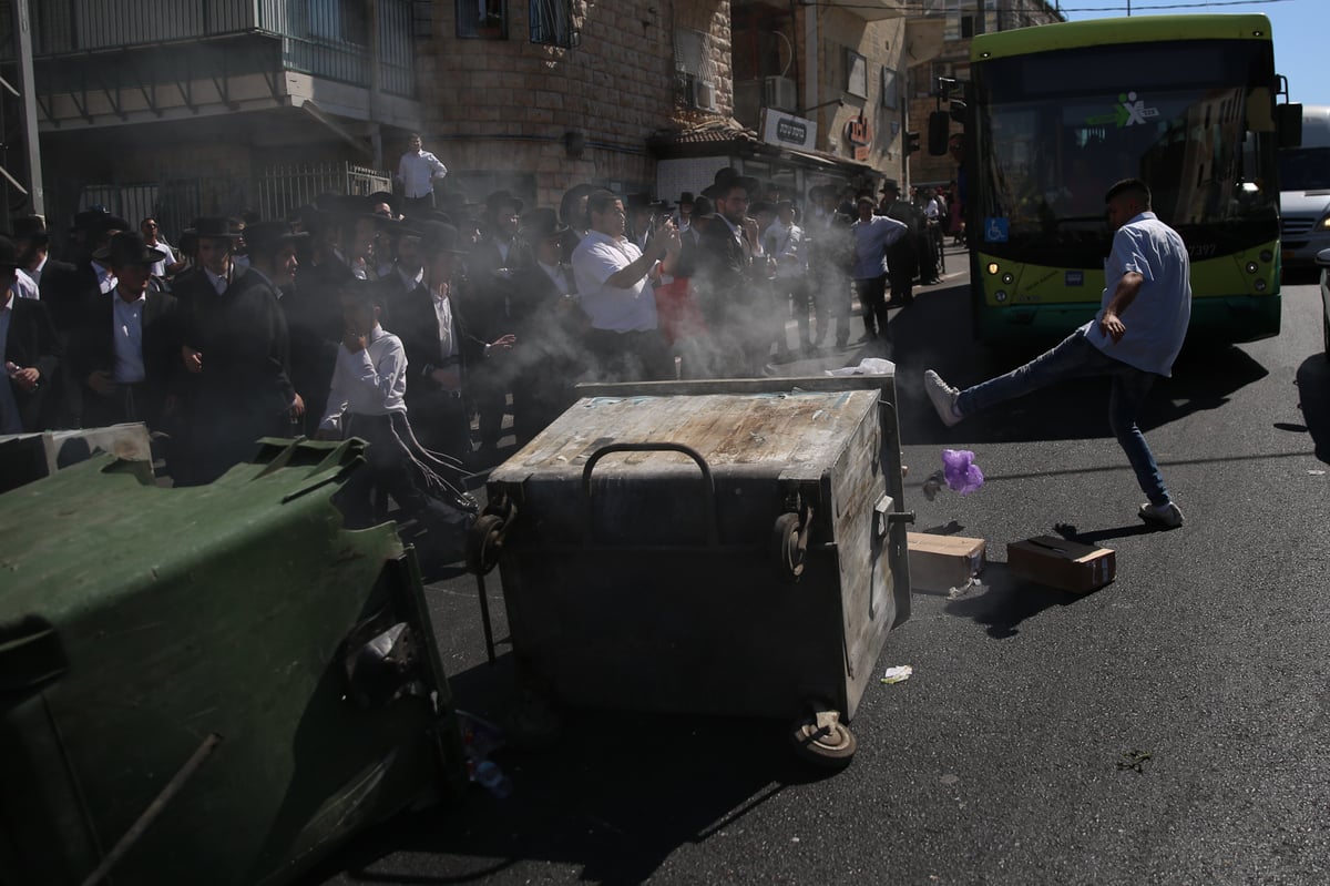 בעקבות מעצר העריק: חסימת כבישים בירושלים - 6 נעצרו