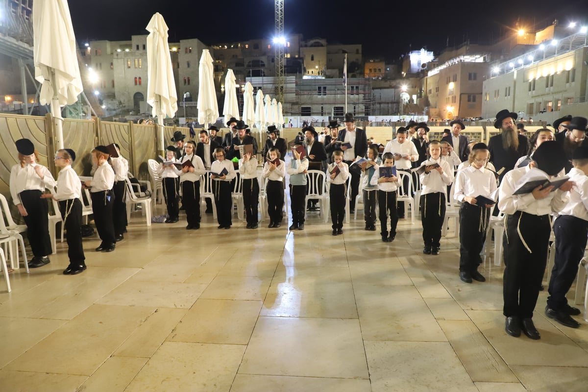 הילדים סיימו את סדר קדשים ליד הכותל