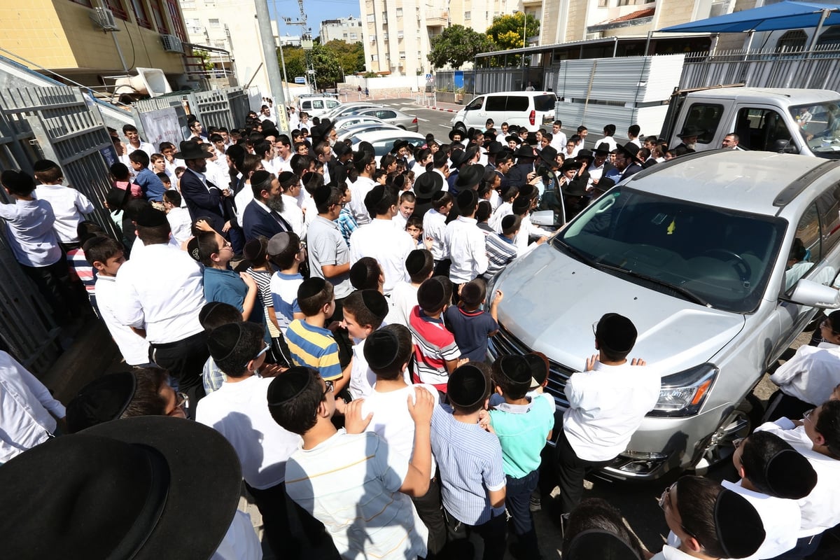 הגרב"ד פוברסקי: "בחורי ישיבה נמצאים בתוך גן עדן"