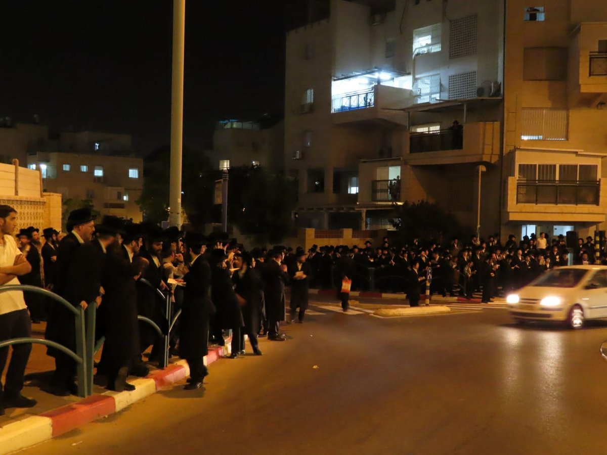 הפגנות סוערות באלעד כנגד 'המויסר' • צפו