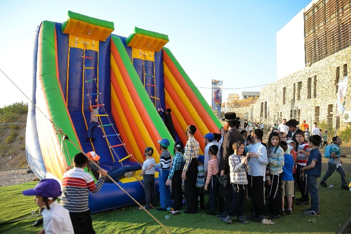 מספר שיא של ילדים בלונה פארק ביתרלנד בביתר עילית