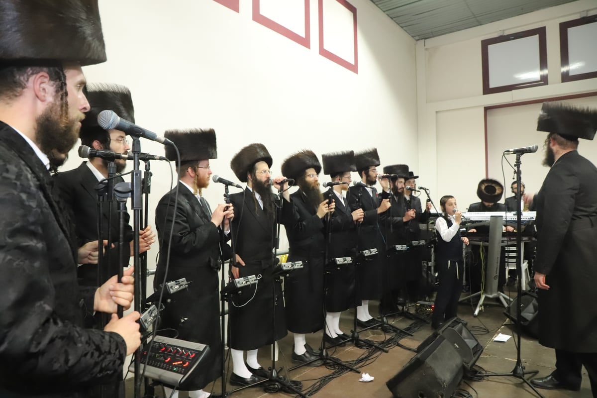 צפו: נישואי בן האדמו"ר מנדבורנה ירושלים