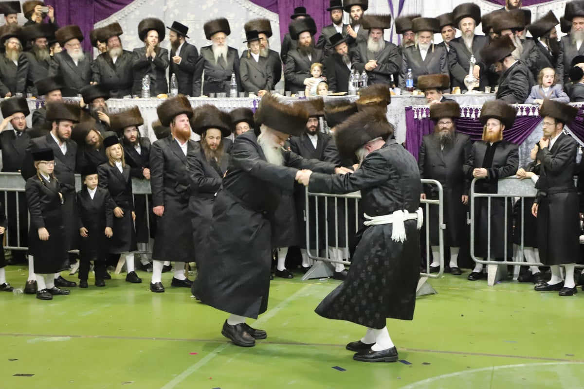 צפו: נישואי בן האדמו"ר מנדבורנה ירושלים