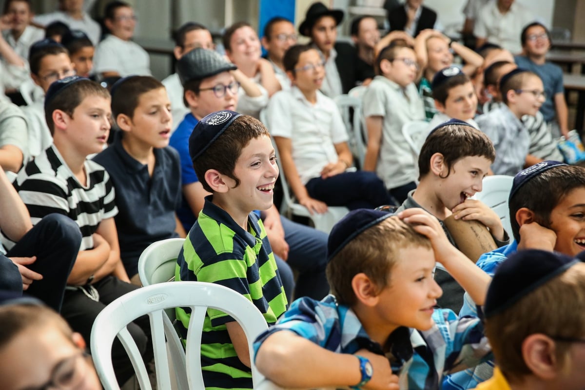 הצצה: הקעמפ אליו נרשמים רק ילדי השלוחים