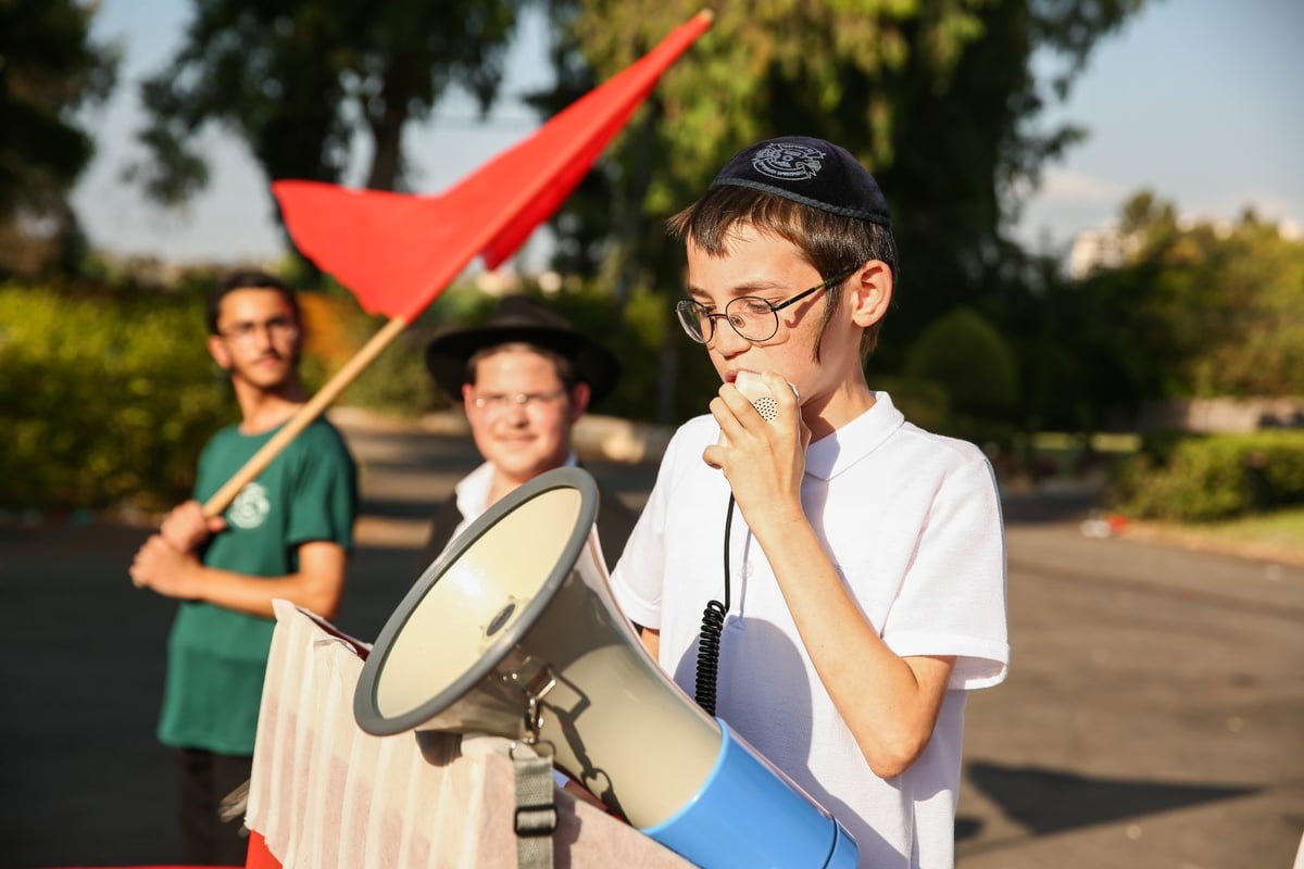 הצצה: הקעמפ אליו נרשמים רק ילדי השלוחים