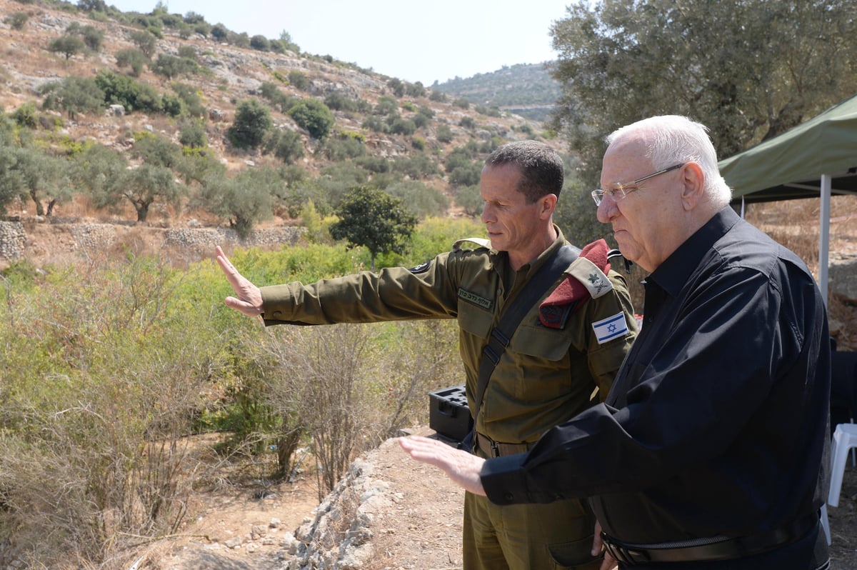 הנשיא ריבלין בזירת הפיגוע: "דריכות ומוכנות ללא פשרות". צפו