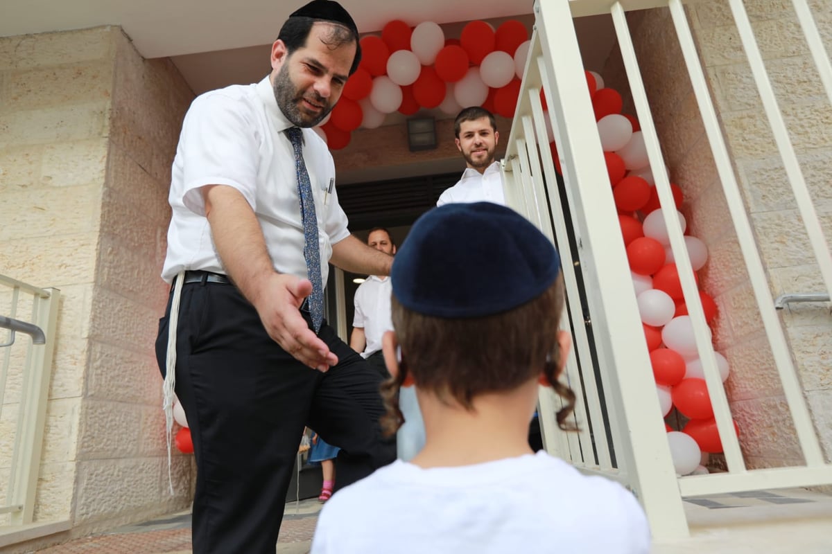 פתח תקווה: חנוכת הבית לתלמוד תורה 'דרך ישרים'