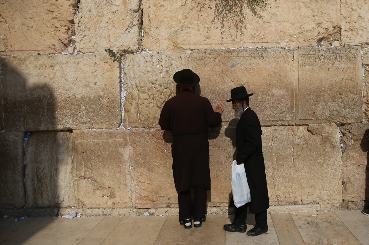 אלול: בכותל המערבי תקעו בשופר • תיעוד