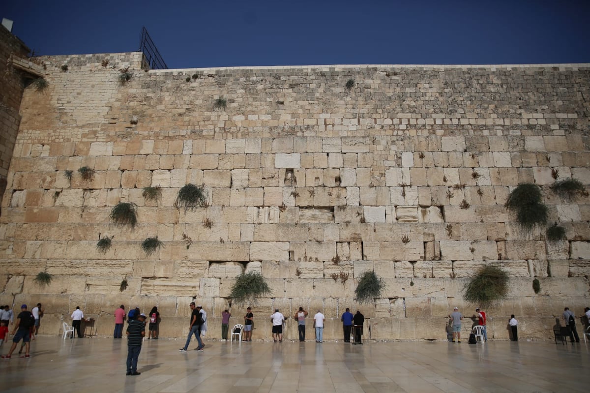 אלול: בכותל המערבי תקעו בשופר • תיעוד