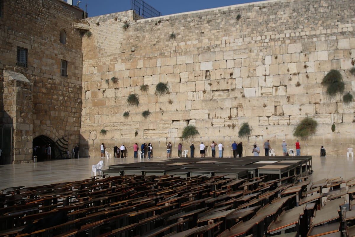 אלול: בכותל המערבי תקעו בשופר • תיעוד