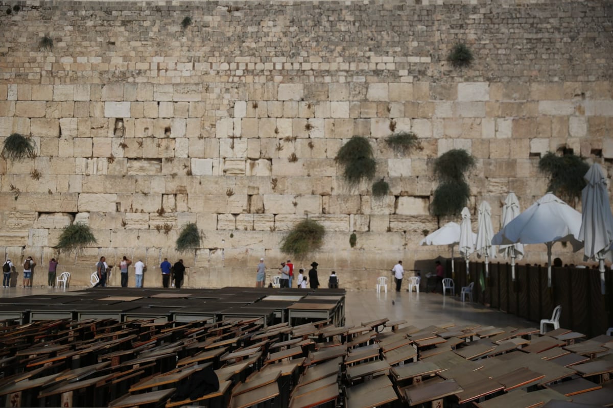 אלול: בכותל המערבי תקעו בשופר • תיעוד