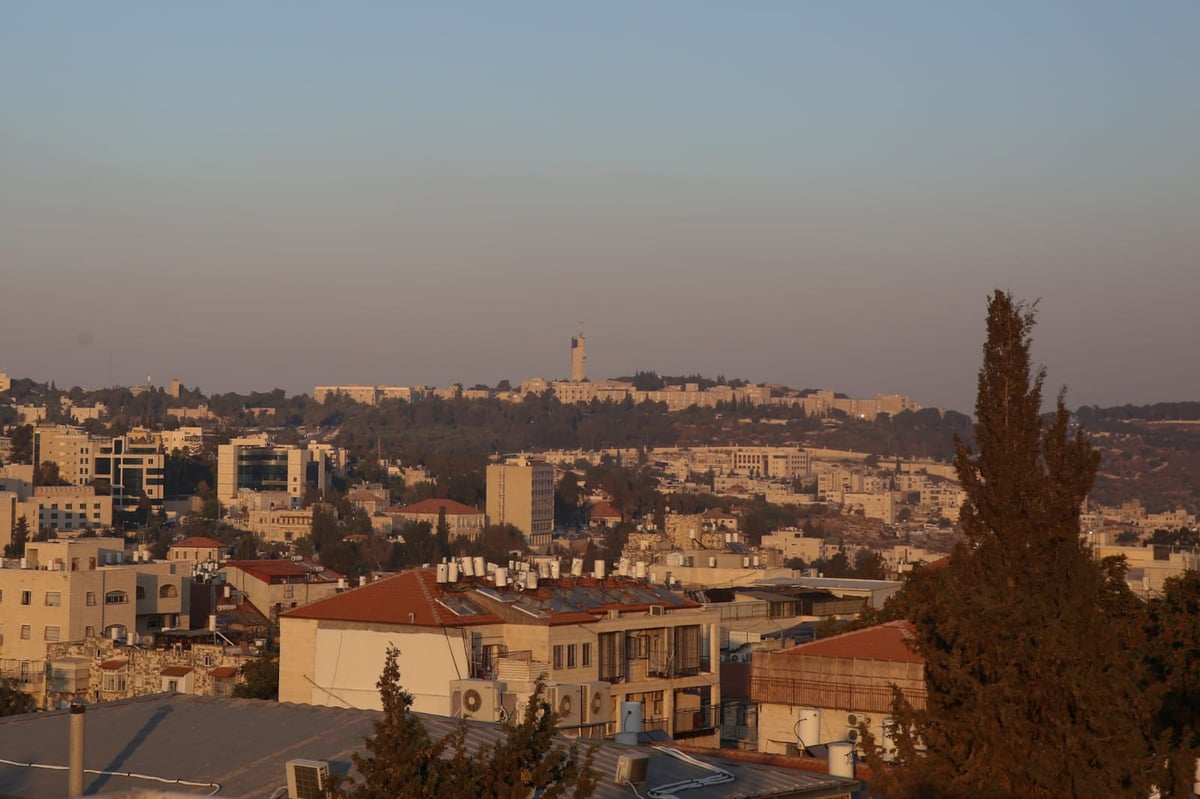 צפו: מבט מלמעלה על השכונות בירושלים