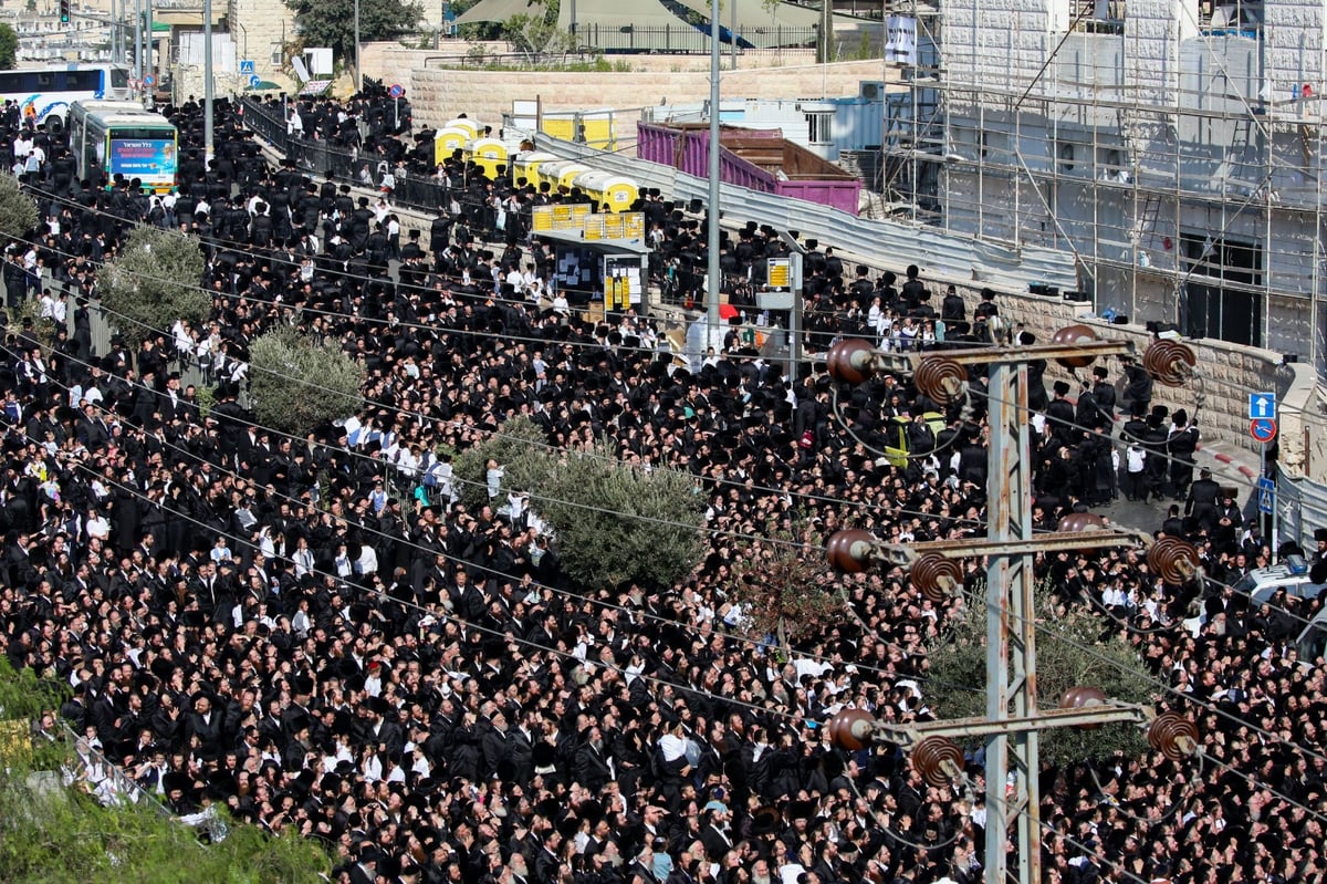 אלפי חסידים בחופת נכד האדמו"ר מגור. צפו