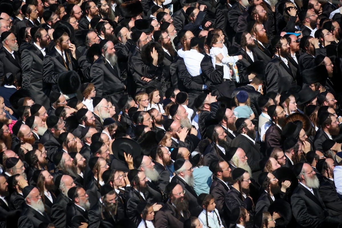 אלפי חסידים בחופת נכד האדמו"ר מגור. צפו