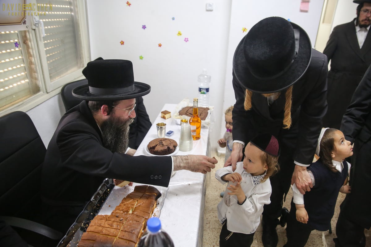 ב'ריבניץ' ערכו קביעת מזוזה לתלמוד תורה החדש