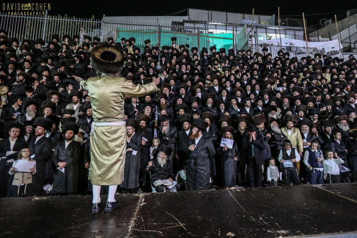 צפו בווידאו: ר' מיילך בידרמן הקפיץ את מירון