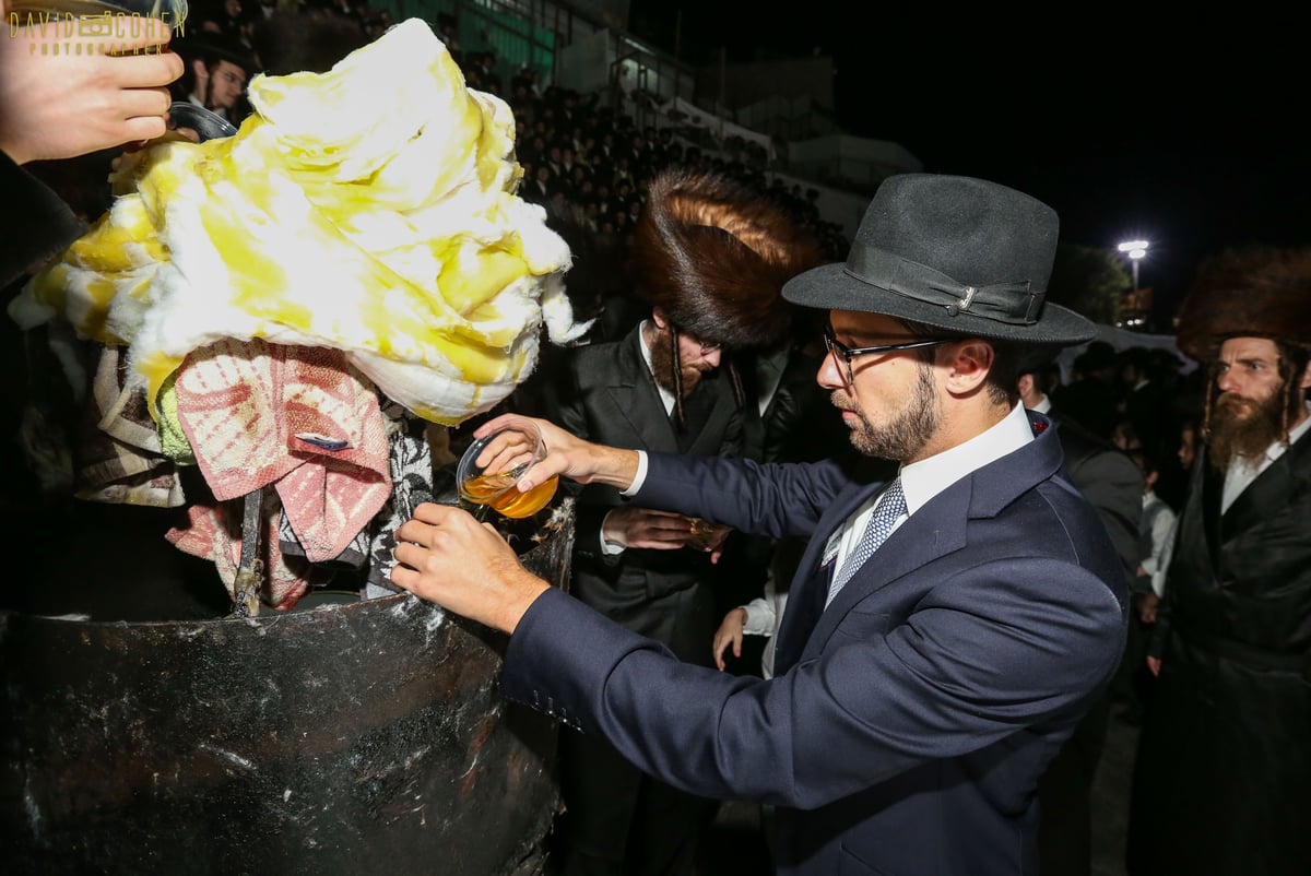 צפו בווידאו: ר' מיילך בידרמן הקפיץ את מירון