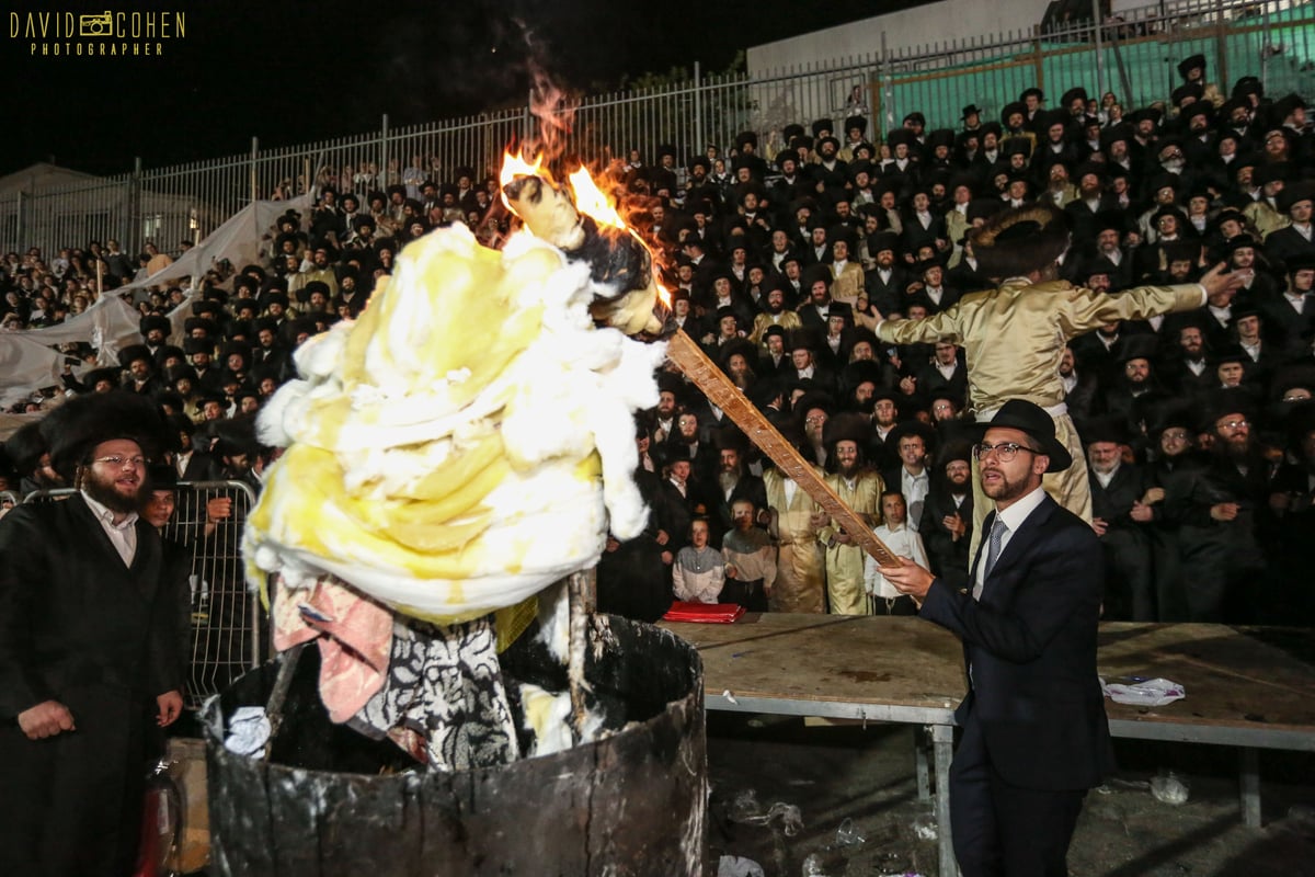 צפו בווידאו: ר' מיילך בידרמן הקפיץ את מירון