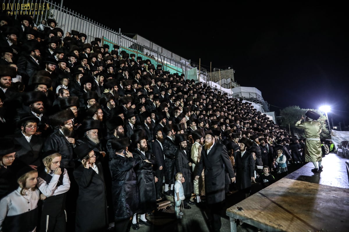 צפו בווידאו: ר' מיילך בידרמן הקפיץ את מירון