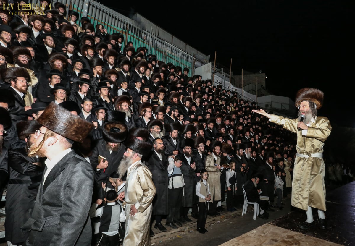 צפו בווידאו: ר' מיילך בידרמן הקפיץ את מירון