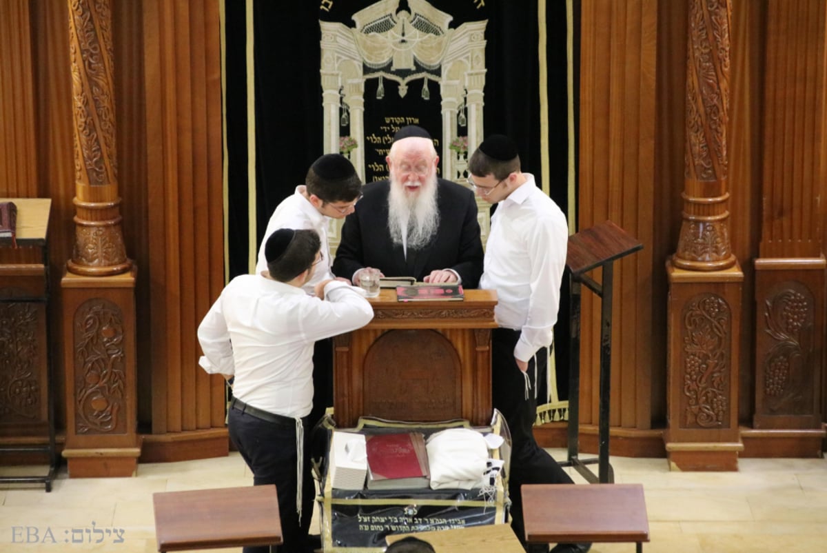 התרגיל של הגר"י רוזן למנוע מבחורי אור ישראל צפייה והאזנה למדגמים