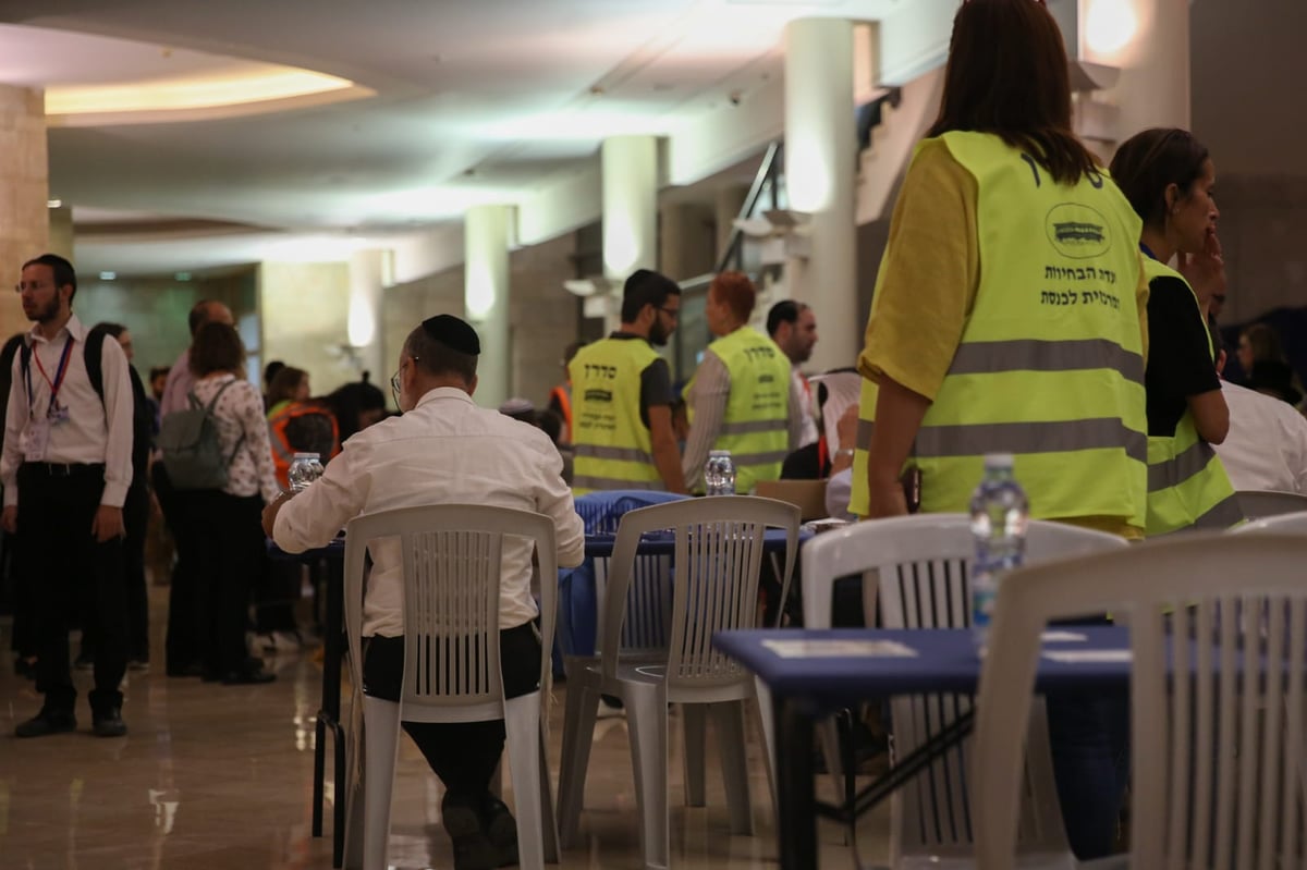 כך ספרו בוועדת הבחירות את קולות החיילים