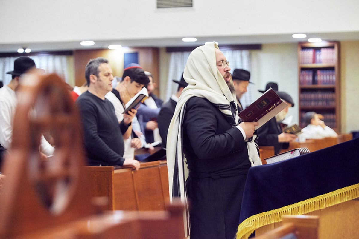 'רצה עתירתם' בעומדם ב...מוסקבה • תיעוד